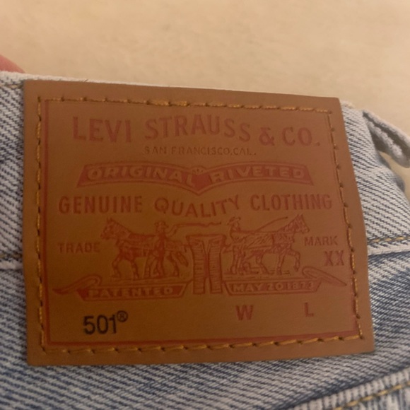 Levis's 501 High Rise Medium Wash - Picture 7 of 10